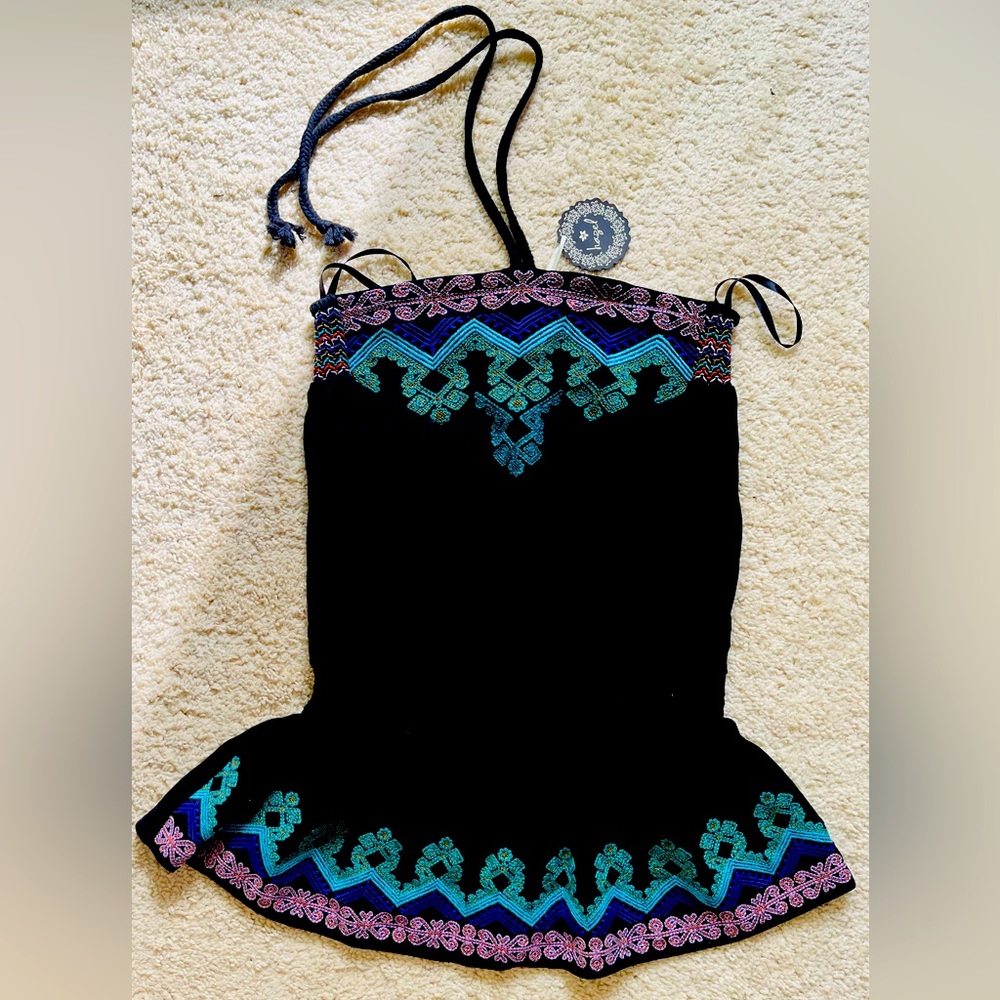 Off-shoulder black top - brand new - Small